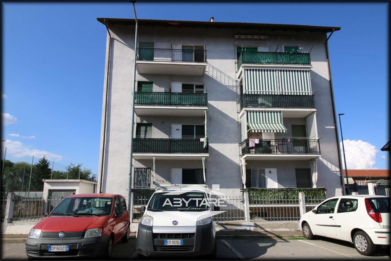 3 locali vendita Moncalieri Via Saluzzo 10