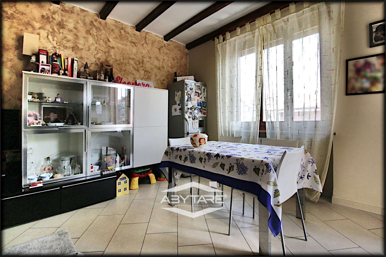 3 locali vendita Moncalieri Via Cesare Pavese 26