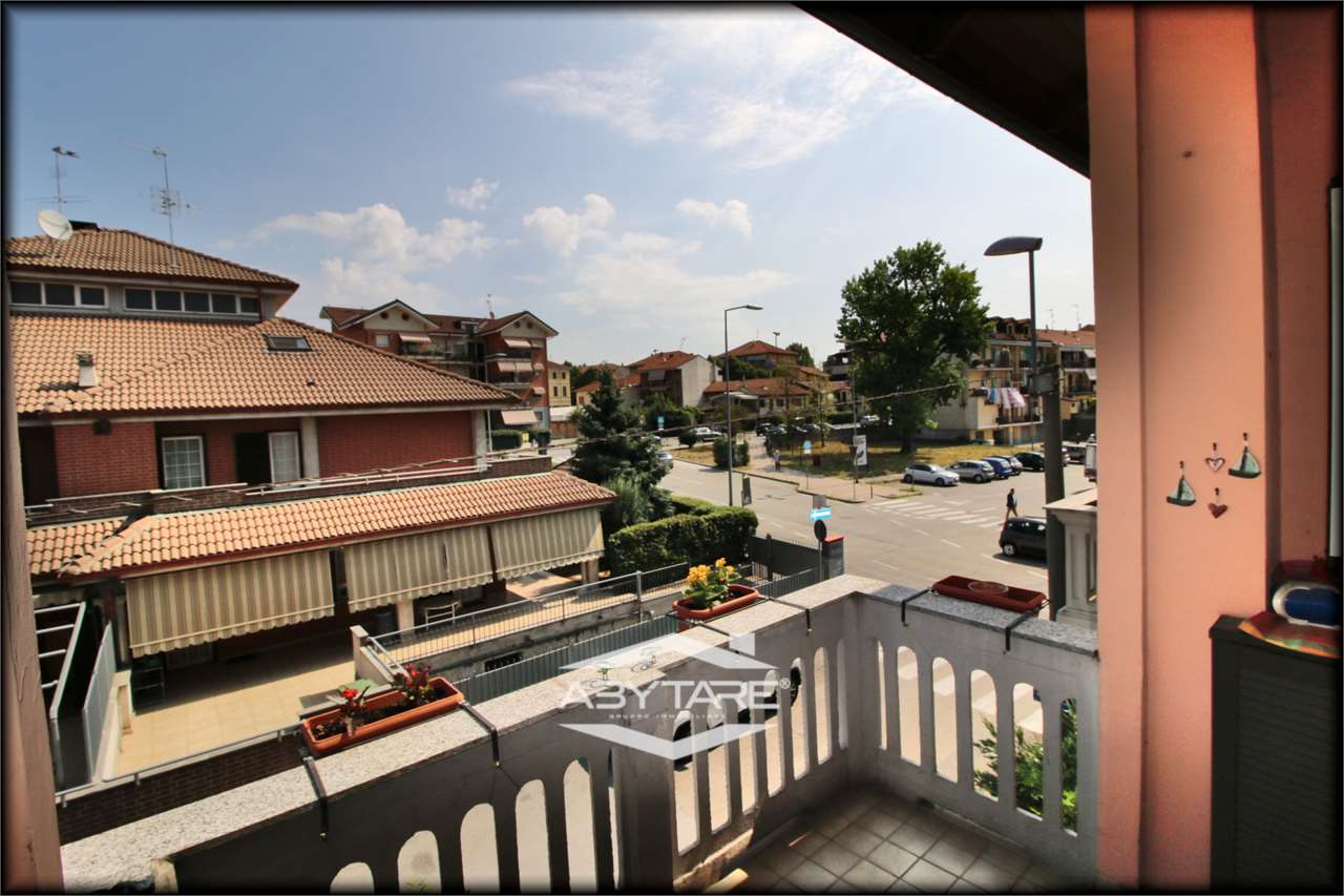3 locali vendita Moncalieri Via Cesare Pavese 26