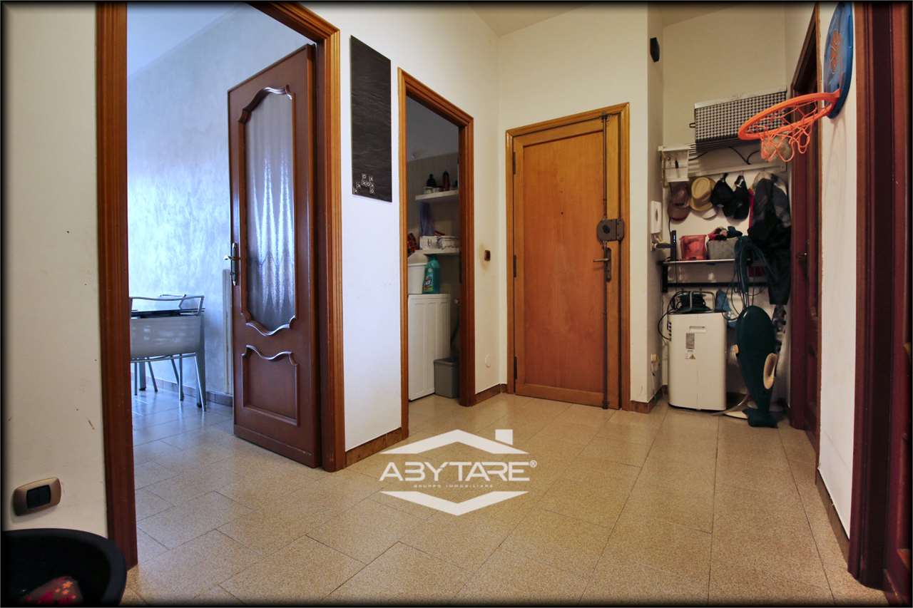 3 locali vendita moncalieri Via Saluzzo 32