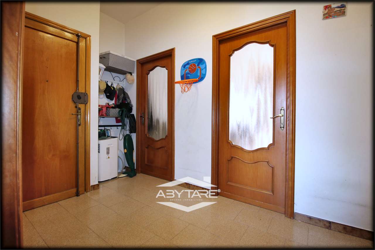 3 locali vendita moncalieri Via Saluzzo 32