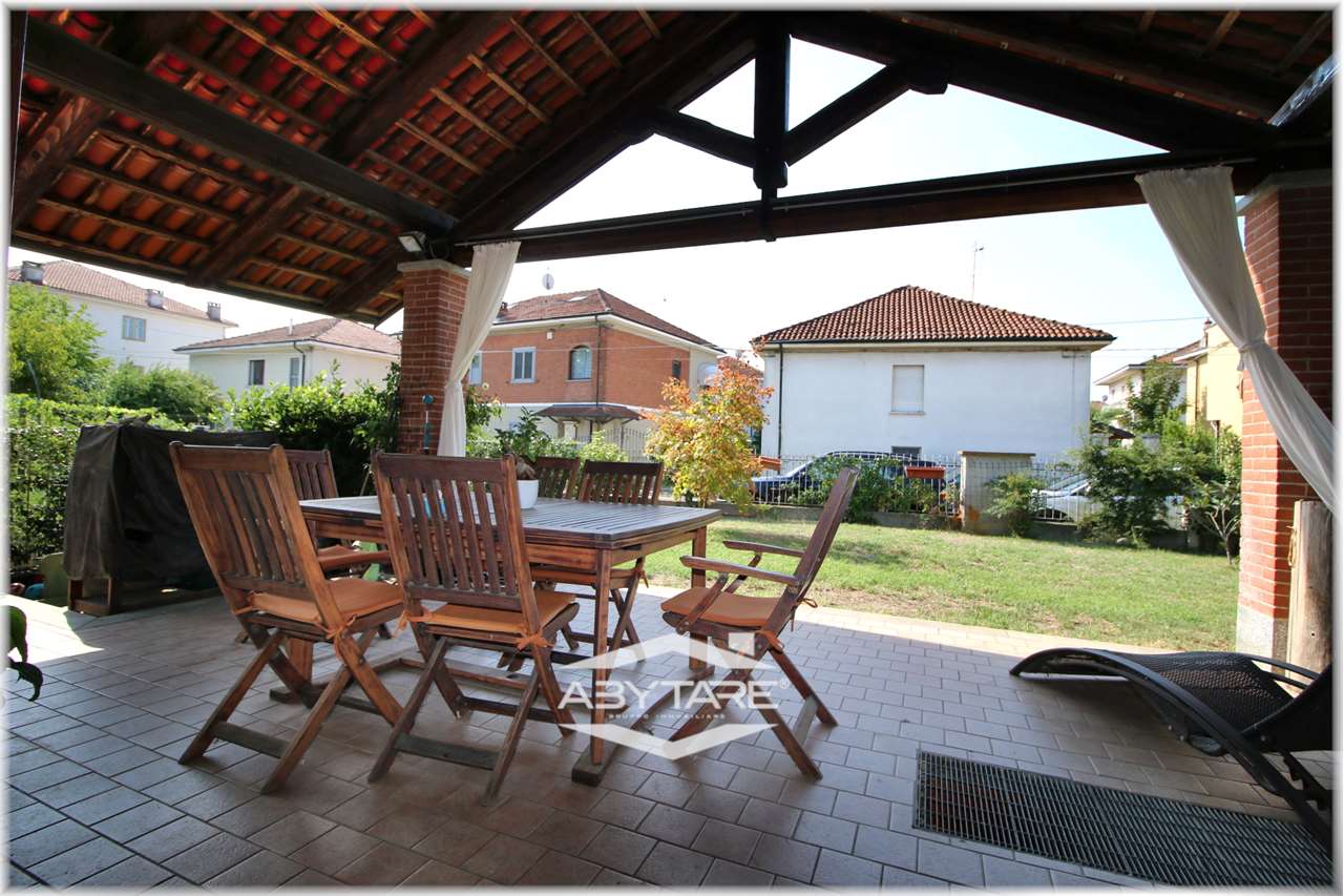Villa vendita Chieri Via C. per la Libertà 5