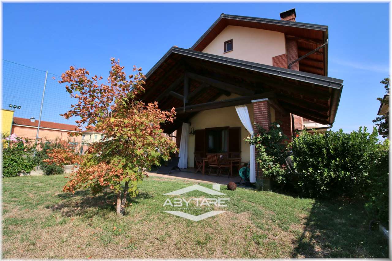 Villa vendita Chieri Via C. per la Libertà 5