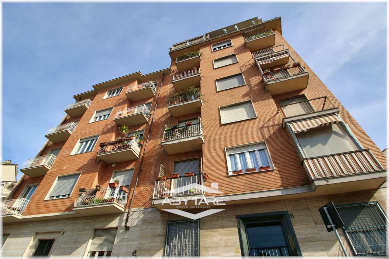 2 locali vendita Torino Via Sette Comuni 11