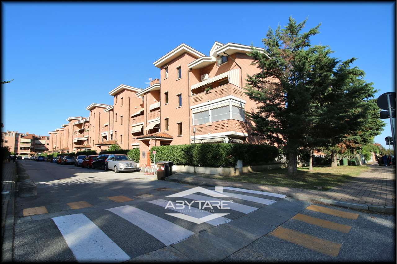 4 locali vendita viale Kennedy Nichelino
