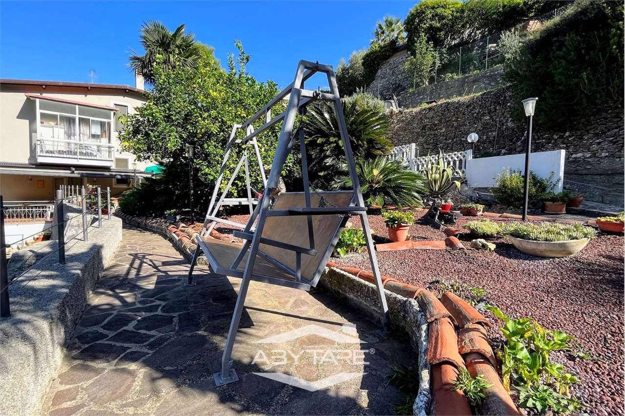 Appartamento con terrazzi giardino vendita Alassio