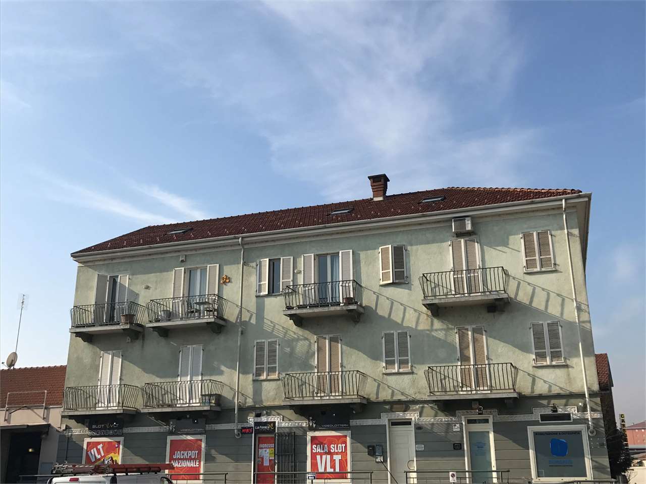 Vendesi mansarda in Borgo Navile
