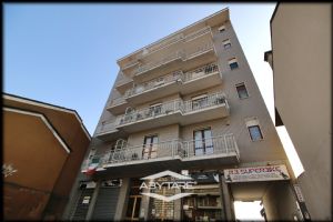 3 locali vendita Moncalieri Strada Genova 260