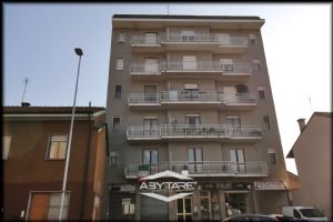 3 locali vendita Moncalieri Strada Genova 260