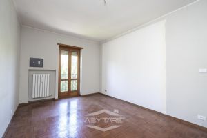 4 locali vendita Moncalieri Strada delle Margherite 8