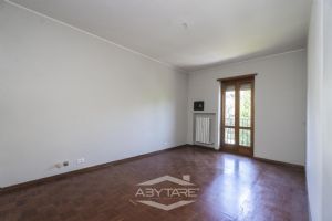 4 locali vendita Moncalieri Strada delle Margherite 8