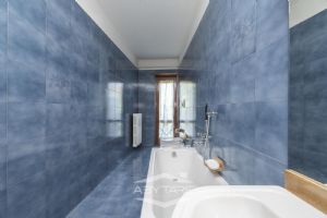 4 locali vendita Moncalieri Strada delle Margherite 8