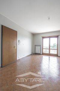 4 locali vendita Moncalieri Strada delle Margherite 8