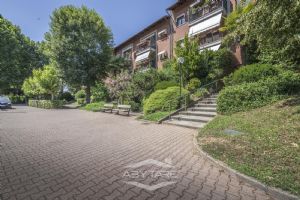 4 locali vendita Moncalieri Strada delle Margherite 8