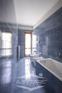 4 locali vendita Moncalieri Strada delle Margherite 8