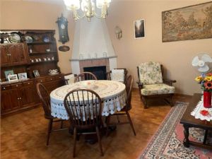 MONTEMAGNO CASA SINGOLA IN CENTRO STORICO