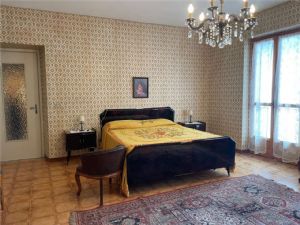 MONTEMAGNO CASA SINGOLA IN CENTRO STORICO