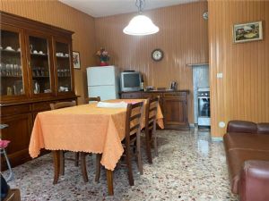 MONTEMAGNO CASA SINGOLA IN CENTRO STORICO