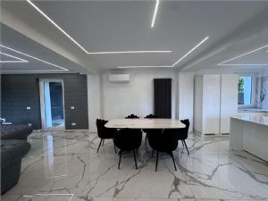 Dimora di Prestigio Completamente Arredata