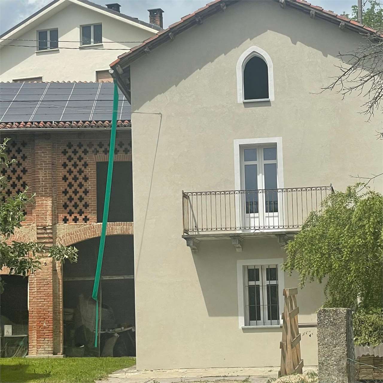 VAGLIERANO-CASA INDIPENDENTE-CON GIARDINO PRIVATO