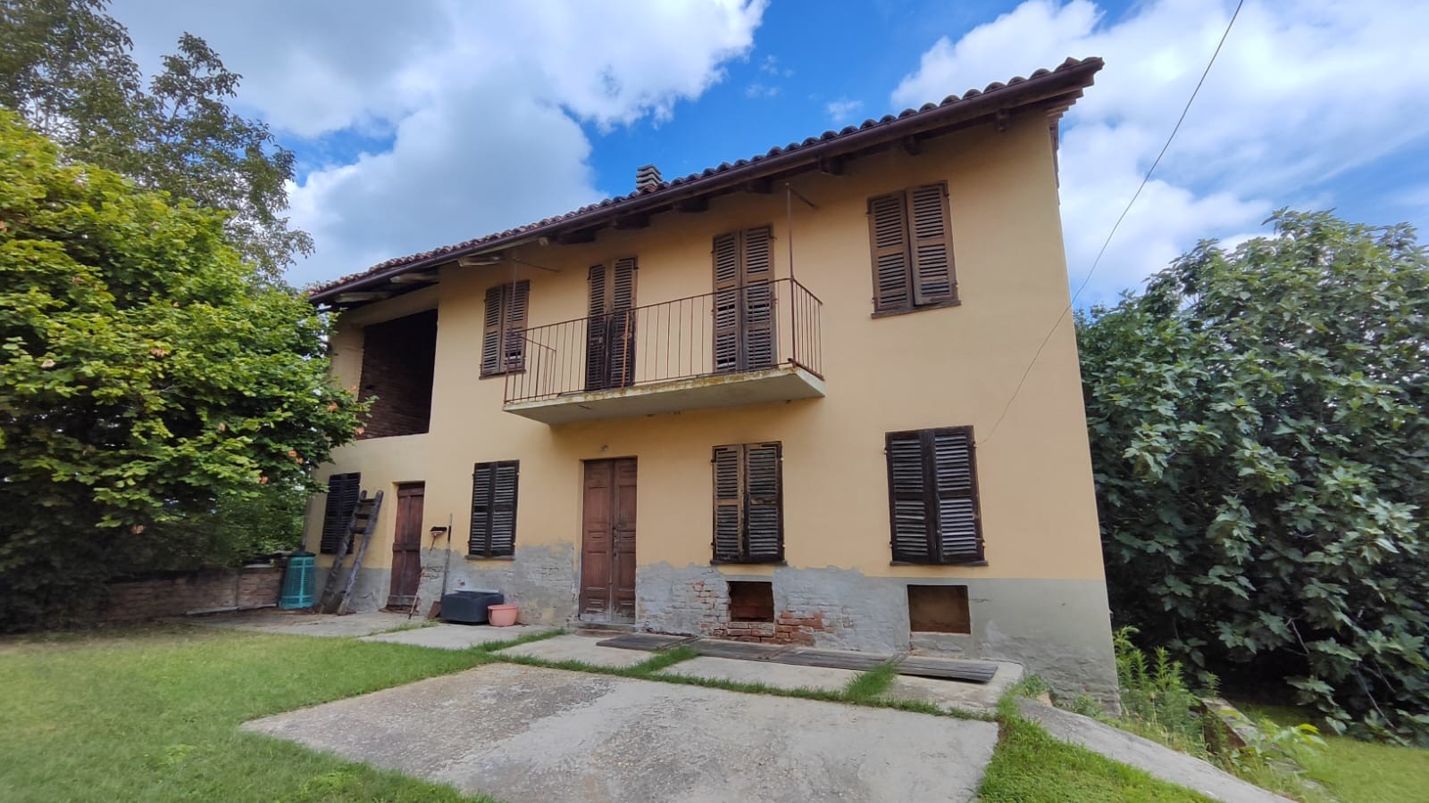CASCINALE DA RISTRUTTURARE
