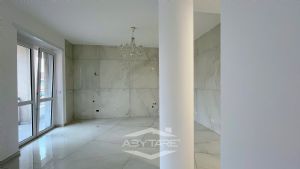 LUSSUOSO APPARTAMENTO DI 165 MQ CON TERRAZZO E TRE BAGNI