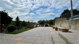 MONTECHIARO D'ASTI VILLA CON VISTA