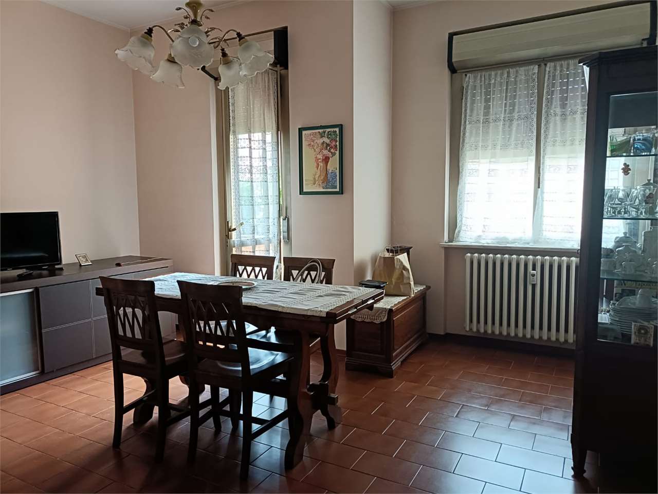 TRAVERSA C.SO TORINO ALLOGGIO CON BOX E POSTO AUTO