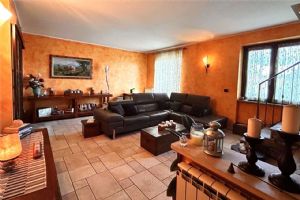 BEINASCO APPARTAMENTO CON MANSARDA E BOX DOPPIO
