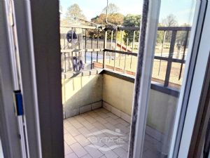 VILLA BIFAMILIARE SU PIU' LIVELLI CON CORTILE INTERNO