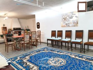 VILLA BIFAMILIARE SU PIU' LIVELLI CON CORTILE INTERNO