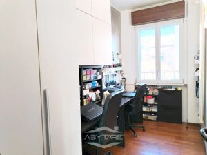 VILLA BIFAMILIARE SU PIU' LIVELLI CON CORTILE INTERNO