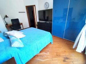 VILLA BIFAMILIARE SU PIU' LIVELLI CON CORTILE INTERNO