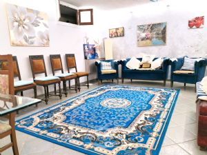 VILLA BIFAMILIARE SU PIU' LIVELLI CON CORTILE INTERNO