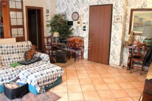 BEINASCO IN VENDITA 4 LOCALI CON GIARDINO LIBERO A