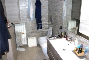 BEINASCO IN VENDITA 4 LOCALI CON GIARDINO LIBERO A