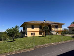 VILLA PANORAMICA  A POCHI MINUTI DA ASTI