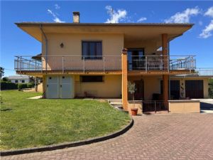 VILLA PANORAMICA  A POCHI MINUTI DA ASTI