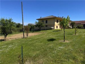 VILLA PANORAMICA  A POCHI MINUTI DA ASTI