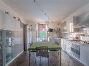 Villa prestigiosa con piscina