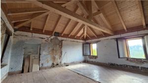 CASCINA LIBERA SU 4 LATI PANORAMICA CON TERRENO