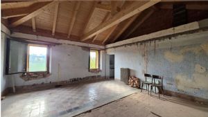 CASCINA LIBERA SU 4 LATI PANORAMICA CON TERRENO