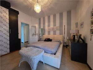 Prestigiosa Villa con Piscina e Vista Panoramica