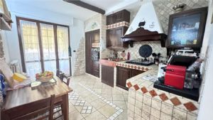 ISOLA D'ASTI- ALLOGGIO PANORAMICO CON BOX