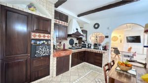 ISOLA D'ASTI- ALLOGGIO PANORAMICO CON BOX