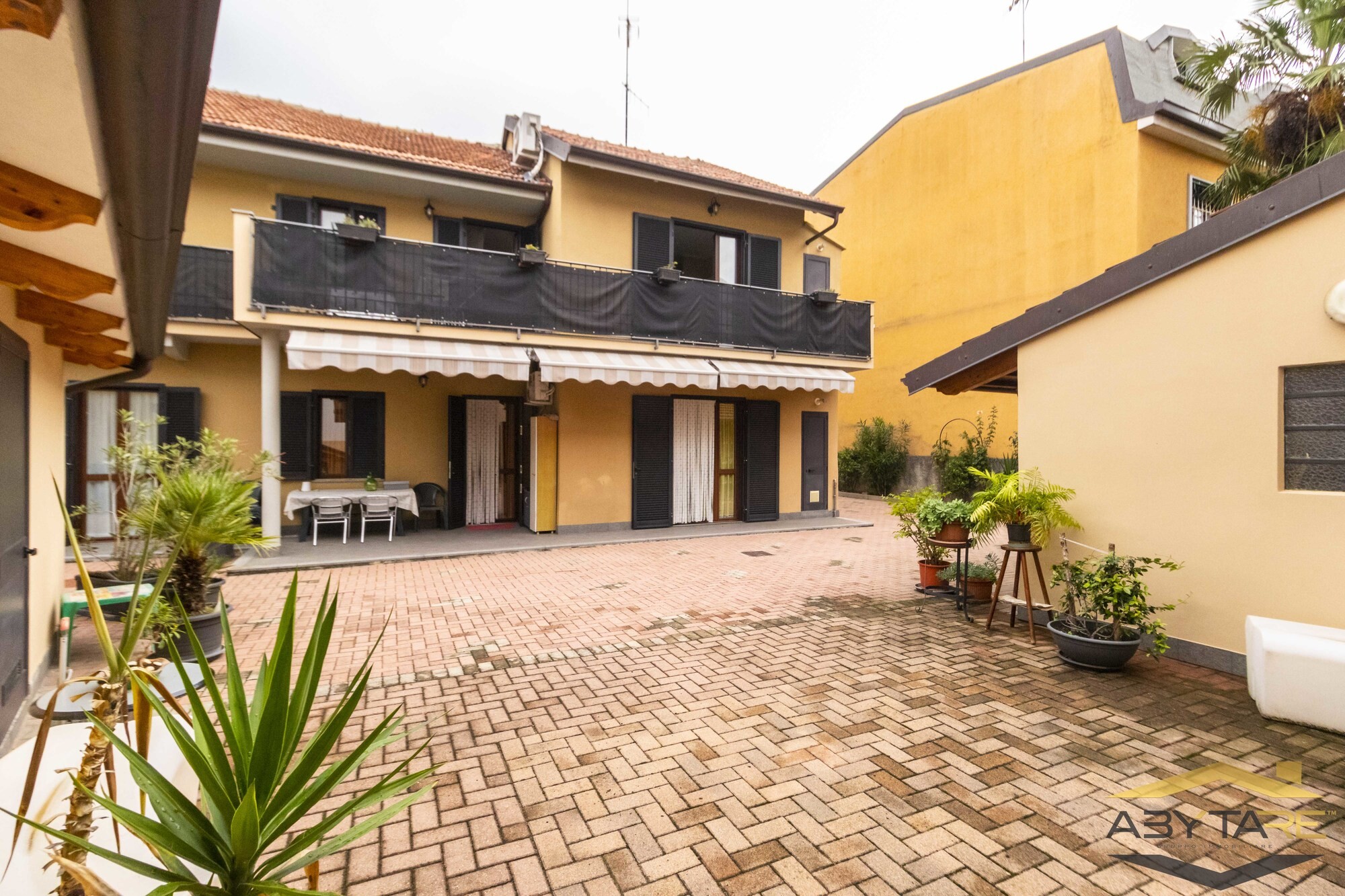 VILLA BIFAMILIARE NICHELINO CENTRO