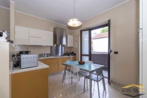 VILLA BIFAMILIARE NICHELINO CENTRO