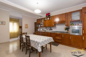 VILLA BIFAMILIARE NICHELINO CENTRO