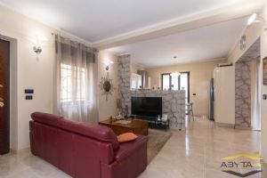 VILLA BIFAMILIARE NICHELINO CENTRO