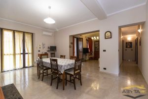VILLA BIFAMILIARE NICHELINO CENTRO
